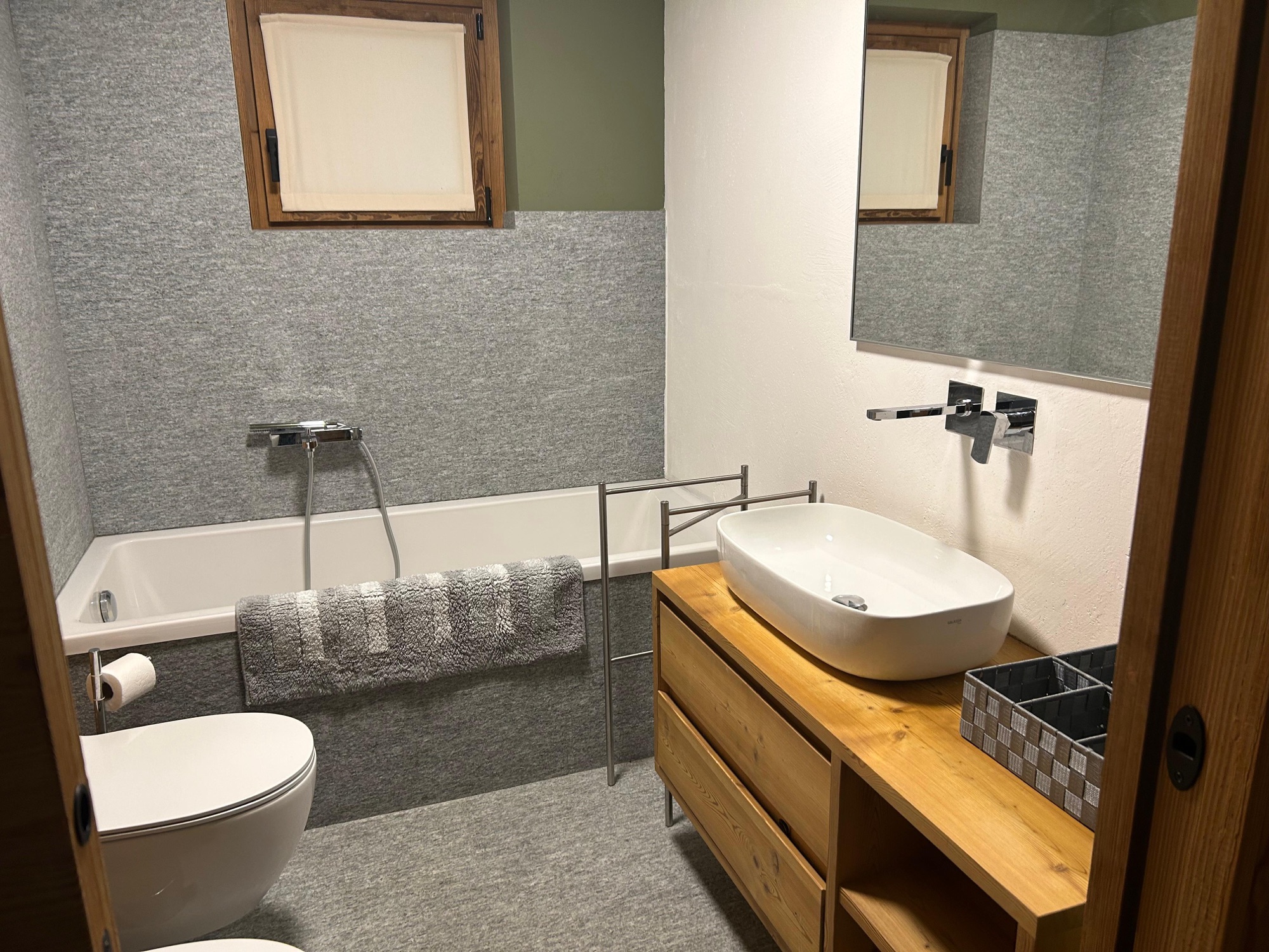 Bathroom with bathtub